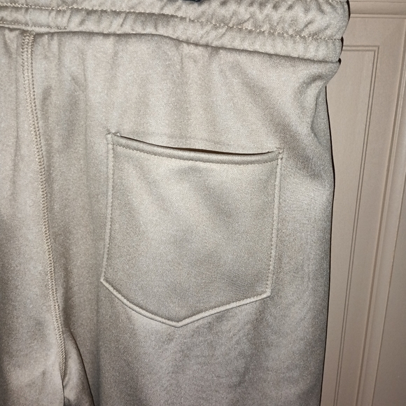 Man's joggers NWT - Picture 2 of 11